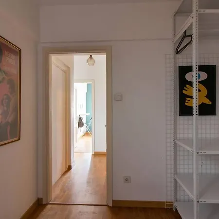 2br Colorful & Eclectic Urban Oasis In Besiktas *